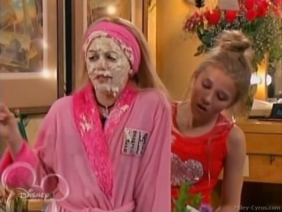 miley-cyrus_dot_com-hannahmontana-ep1caps386