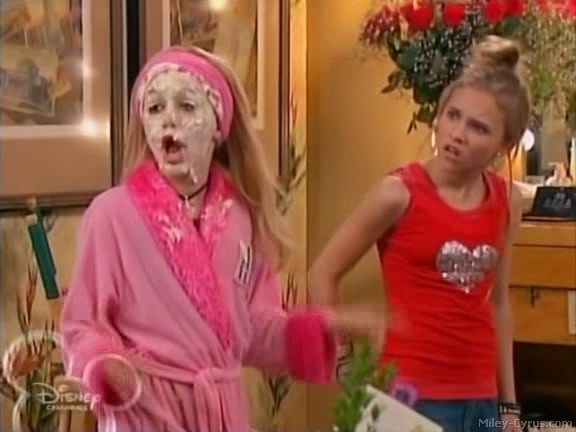 miley-cyrus_dot_com-hannahmontana-ep1caps389