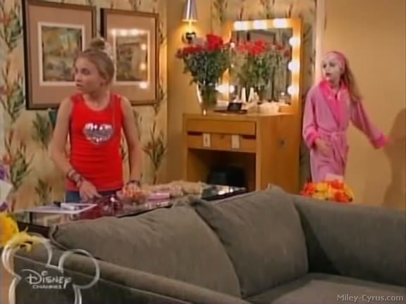 miley-cyrus_dot_com-hannahmontana-ep1caps390