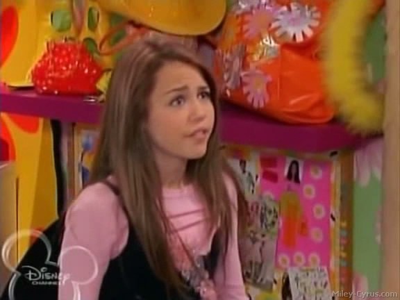 miley-cyrus_dot_com-hannahmontana-ep1caps483