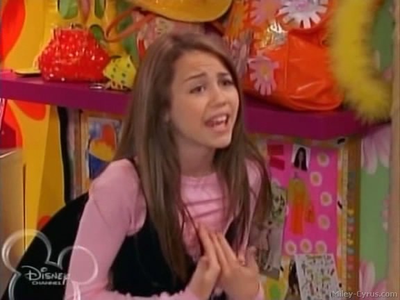 miley-cyrus_dot_com-hannahmontana-ep1caps484