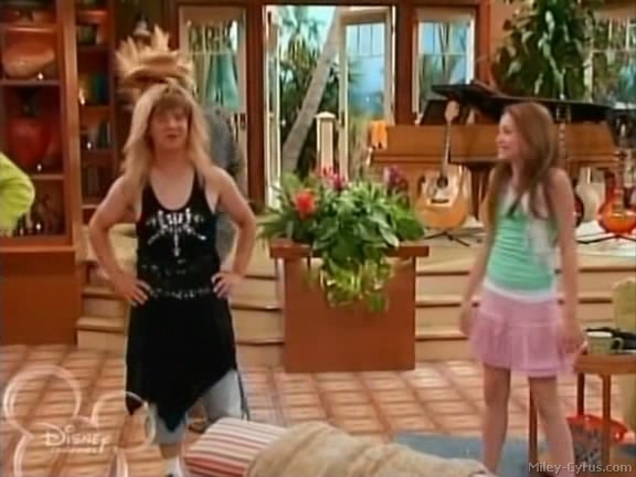 miley-cyrus_dot_com-hannahmontana-ep1caps529