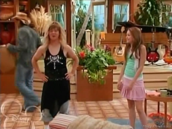 miley-cyrus_dot_com-hannahmontana-ep1caps530