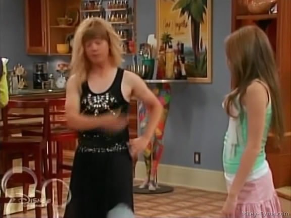 miley-cyrus_dot_com-hannahmontana-ep1caps532