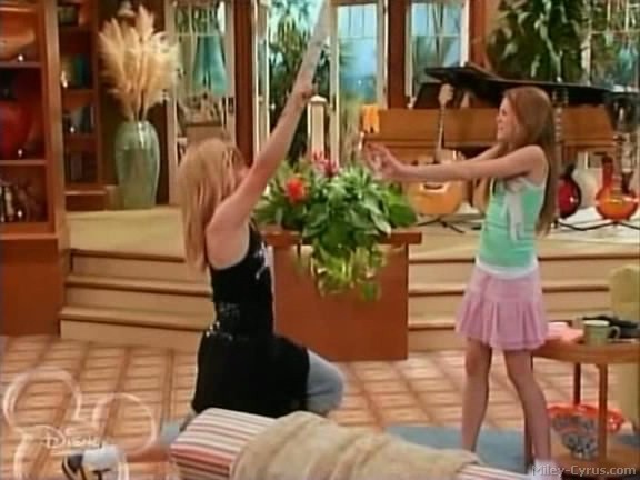 miley-cyrus_dot_com-hannahmontana-ep1caps535