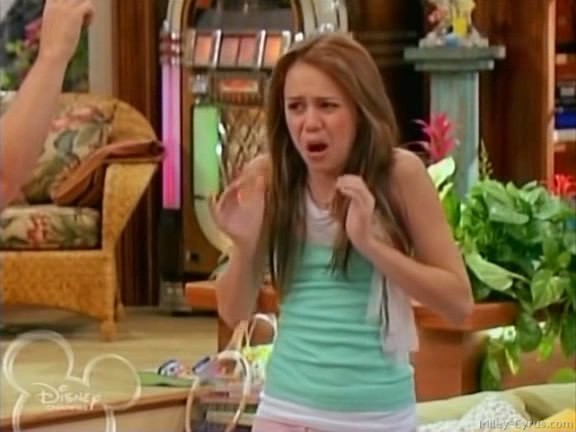 miley-cyrus_dot_com-hannahmontana-ep1caps537