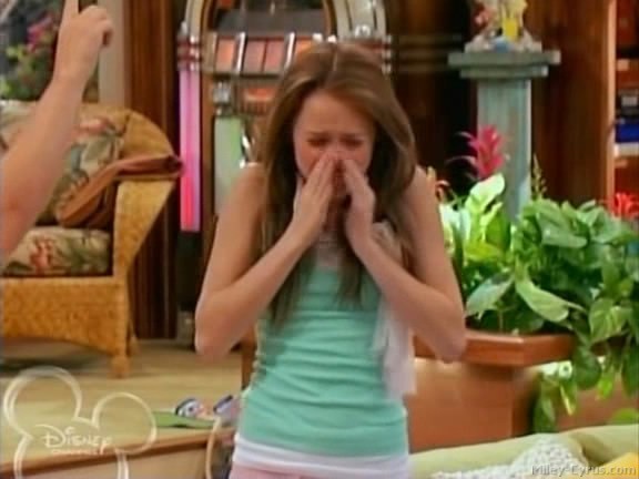 miley-cyrus_dot_com-hannahmontana-ep1caps538
