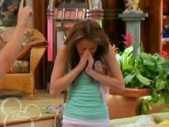 miley-cyrus_dot_com-hannahmontana-ep1caps539