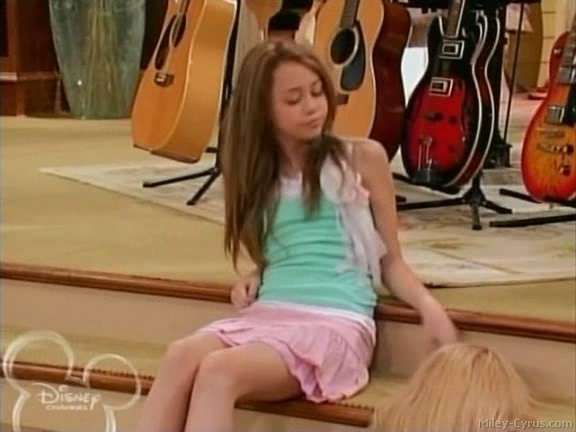 miley-cyrus_dot_com-hannahmontana-ep1caps557