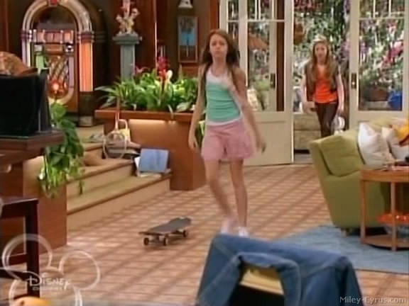 miley-cyrus_dot_com-hannahmontana-ep1caps560