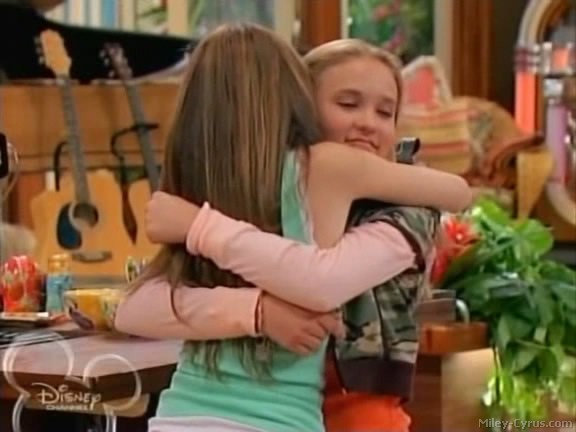 miley-cyrus_dot_com-hannahmontana-ep1caps587