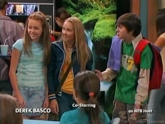 miley-cyrus_dot_com-hannahmontana-ep1caps609 - Hannah Montana episode 01 - Lilly do you want to know a secret