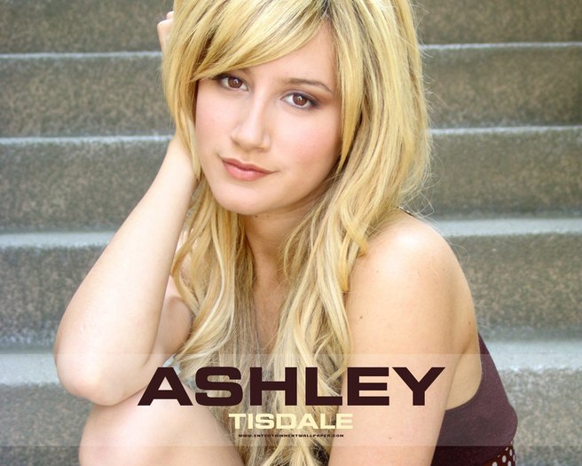 ashley - Album special pentru Bebella