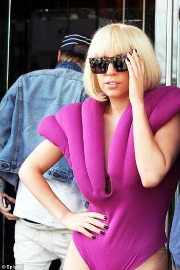 Lady_GaGa_1257943075_0 - lady gaga