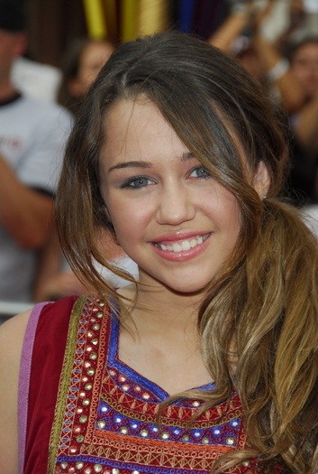 297 - Miley Cyrus