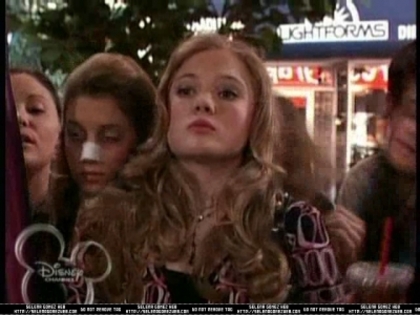 normal_wowpS01E01_0688 - Wizards of Waverly Place Episode 02 The Crazy Ten Minute Sale