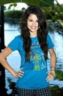 ~~~~selena~~~~ (24)