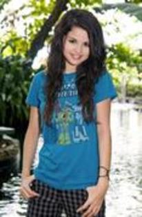 ~~~~selena~~~~ (37)