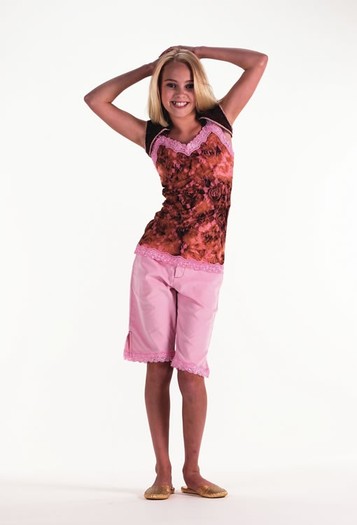 annasophiarobbFAN-com_tradclothingcatalog2006-005 - AnnaSophia-Robb