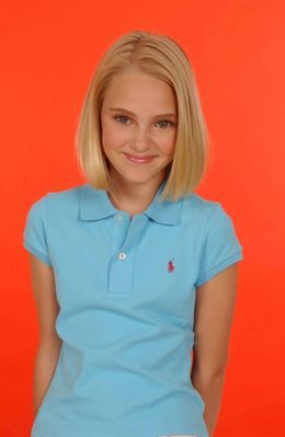 normal_mq10 - AnnaSophia-Robb
