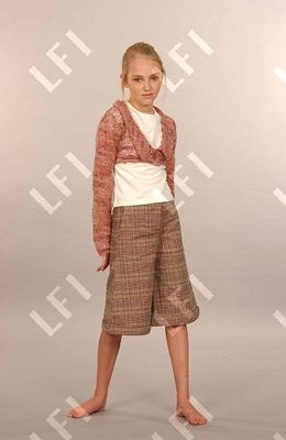 normal_mq33 - AnnaSophia-Robb