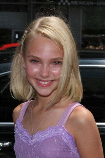 annasophiarobbfan_com-charlieandthechocolatefactory-2005jul10-b007 - AnnaSophia-Robb