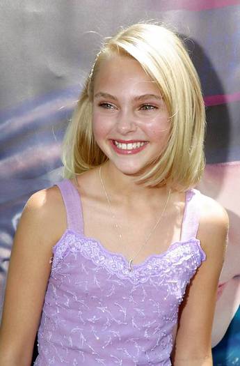 annasophiarobbfan_com-charlieandthechocolatefactory-2005jul10-c003