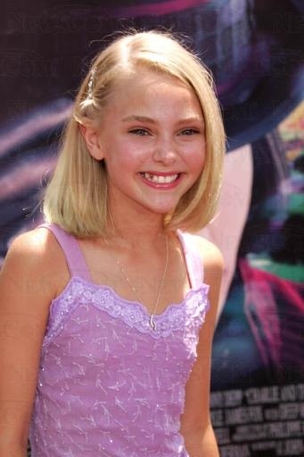 annasophiarobbfan_com-charlieandthechocolatefactory-2005jul10-c004