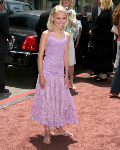 annasophiarobbfan_com-charlieandthechocolatefactory-2005jul10-e002