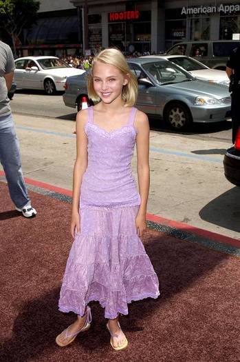 annasophiarobbfan_com-charlieandthechocolatefactory-2005jul10-e004