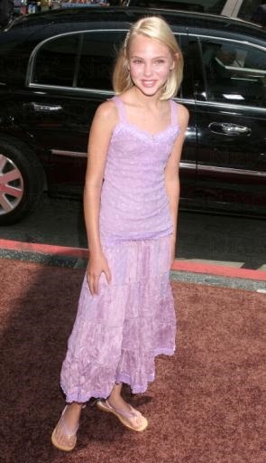 annasophiarobbfan_com-charlieandthechocolatefactory-2005jul10-e007