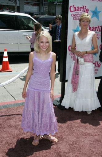 annasophiarobbfan_com-charlieandthechocolatefactory-2005jul10-e018