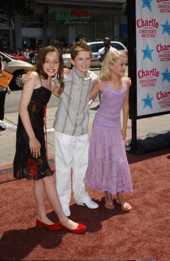 annasophiarobbfan_com-charlieandthechocolatefactory-2005jul10-i001 - AnnaSophia-Robb