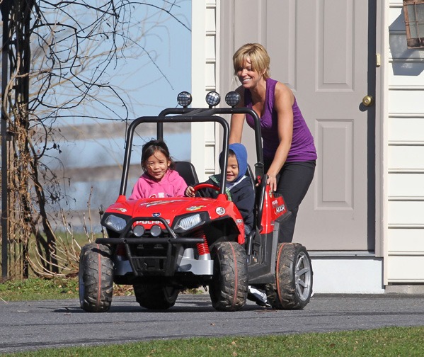 Kate-Gosselin-and-kids - Noua Kate Gosselin