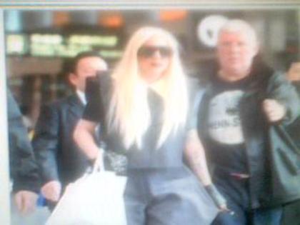 Picture 242 - lady gaga in oras