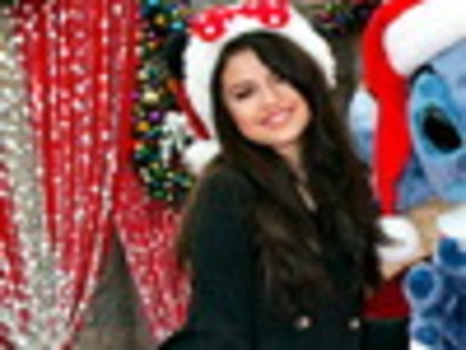 thumb_size3 (5) - Selena Gomez