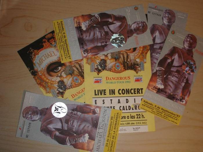 ECACKWSETSPMSXYNWHQ - Bilete La Un Concert MJ