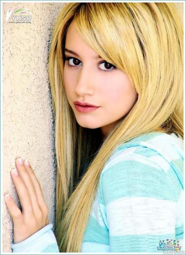 Ashley_Tisdale_1244544689_1