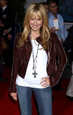 Ashley_Tisdale_1247554229_3 - poze asli