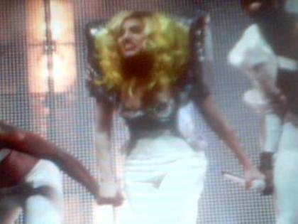 Picture 237 - lady gaga in timpul unui concert