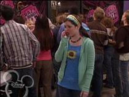 12416188_NQLSCCVRL - un episod din magicieni din waverly place