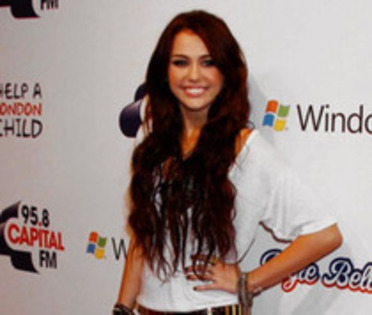 12190064_TKLWLPCWP - miley miley si iar miley