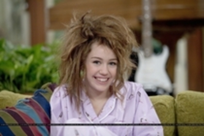 12314539_MUVNLLBDS - Hannah Montana 2-00