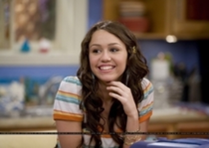 12314570_XSVPTXWOP - Hannah Montana 2-00