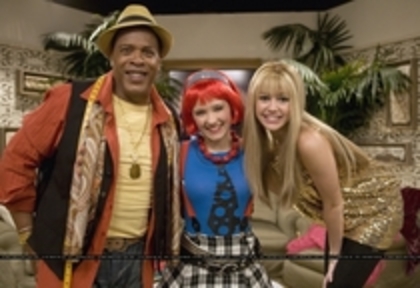 12314719_SQONHMJLY - Hannah Montana 2-00