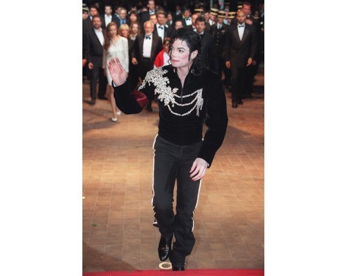 mare_3132_michael-jackson-afp-000_sapa970508460040[1] - Hey