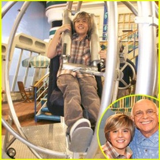 dylan-sprouse-gyroscope - Dylan Sprouse