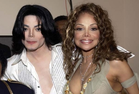 38412991 - Michael Jackson And His Family