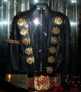 529px-Michael_Jackson's_'Bad'_Jacket_and_Belt - Michael Jackson Style