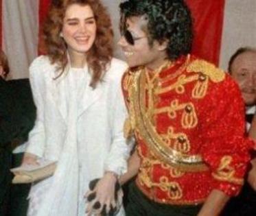 michael_jackson_intentiona_sa_infieze_un_copil_cu_brooke_shields_ea27367 - Michael Jackson shi Brooke Shields